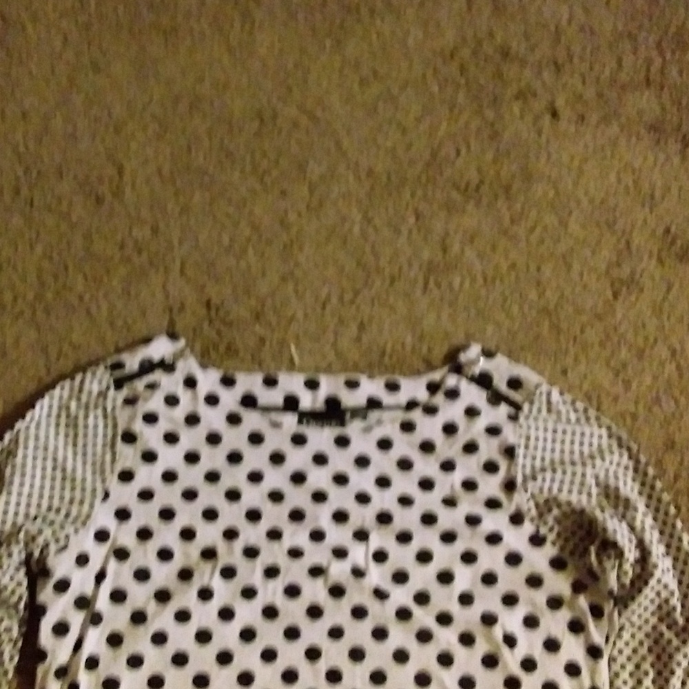Shirt - Picture 2 of 3